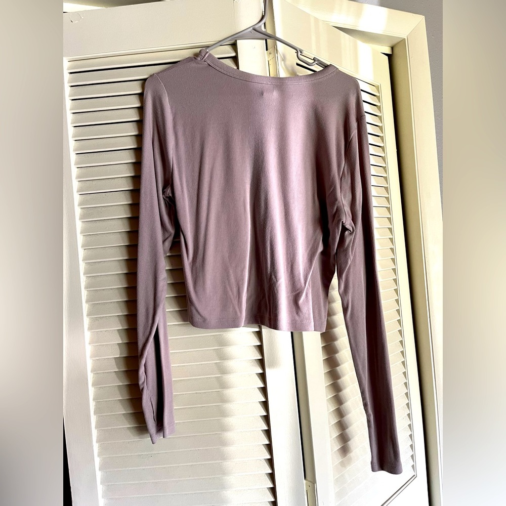 Large Old Navy active crop top
